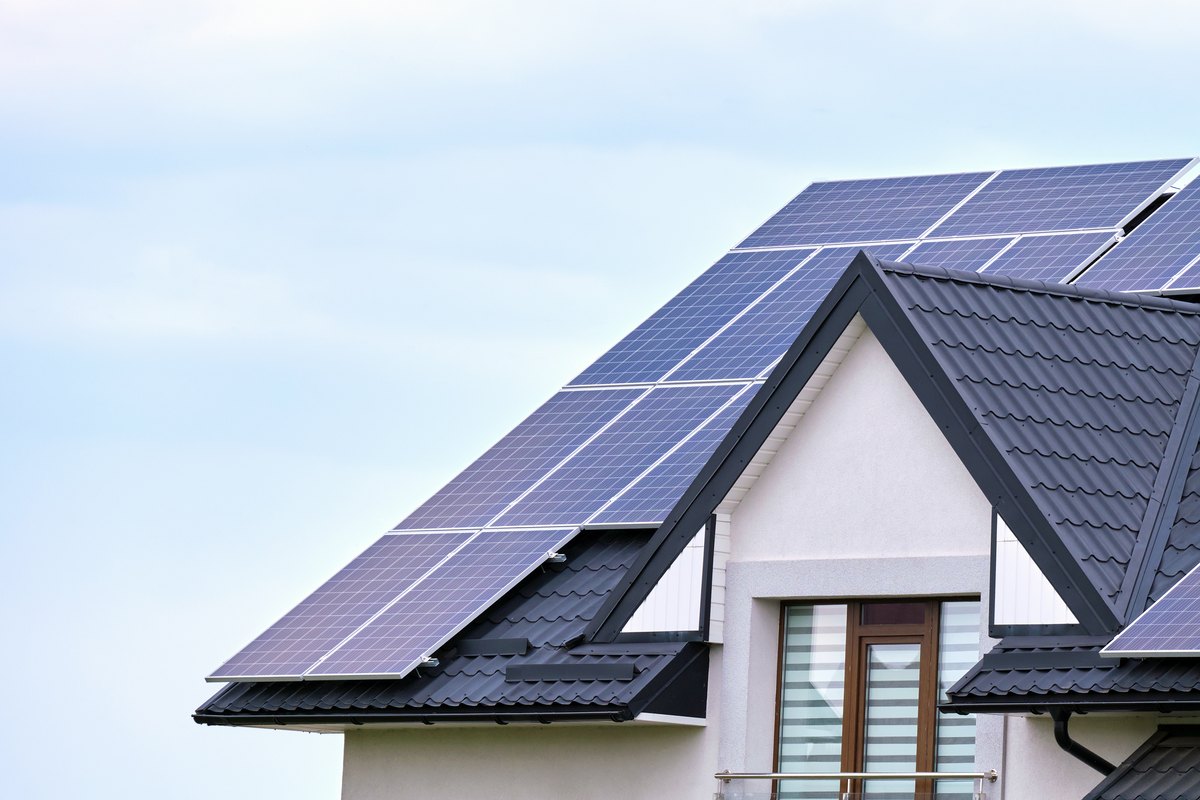 solar panels on a Washington DC home by a roofing and solar company